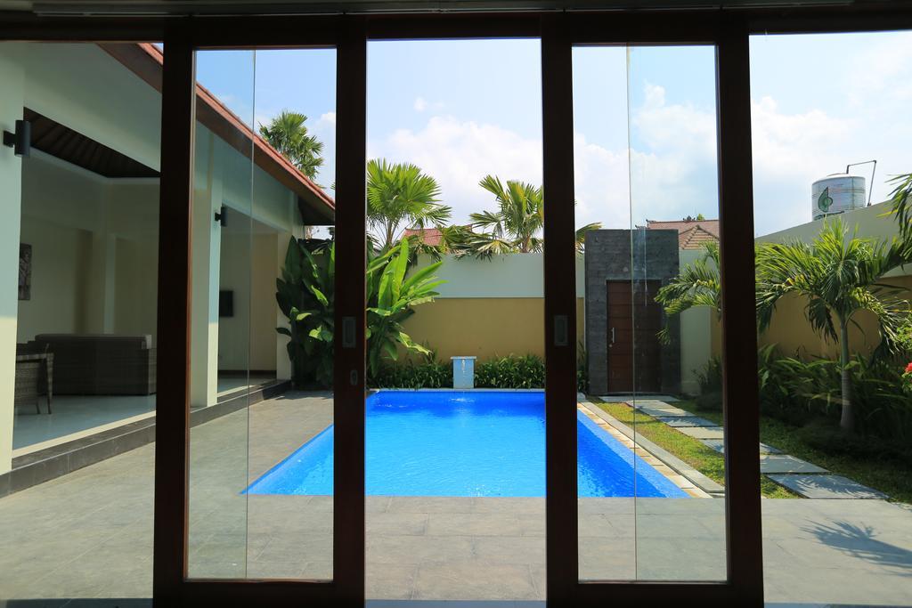 Putri Bali Villa Семіньяк Екстер'єр фото